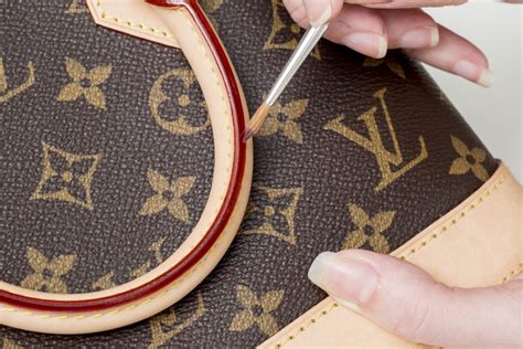 louis vuitton bag cleaning service|will Louis Vuitton repair bags.